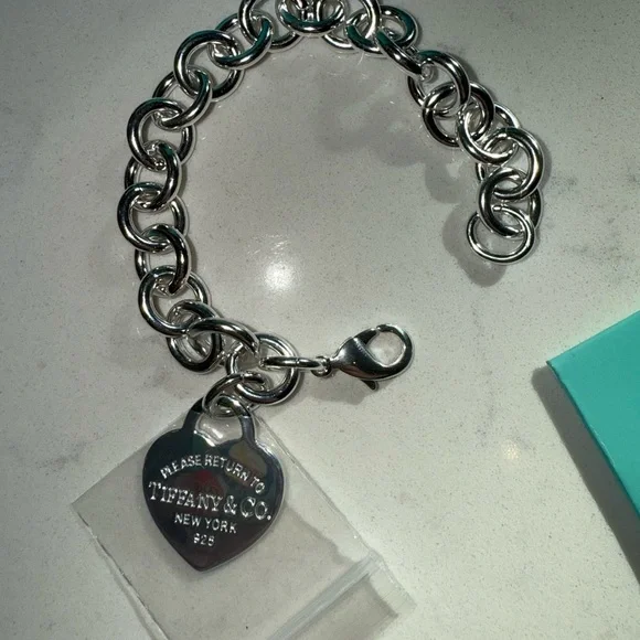 Tiffany & Co. Silver Heart Tag Bracelet - Picture 3 of 4